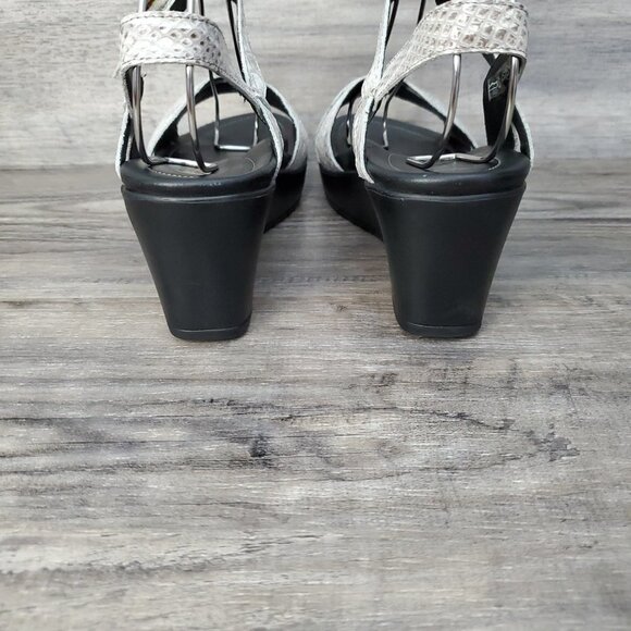 Mephisto Grey Leather Snake Print Wedge Sandals - Picture 9 of 16